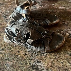 BedStu Aurelia Brown Distressed Leather Gladiator‎ Sandals size 7